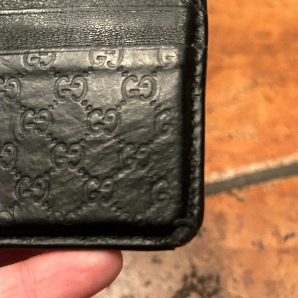 Gucci Embossed Black Leather Card Holder - Picture 11 of 12